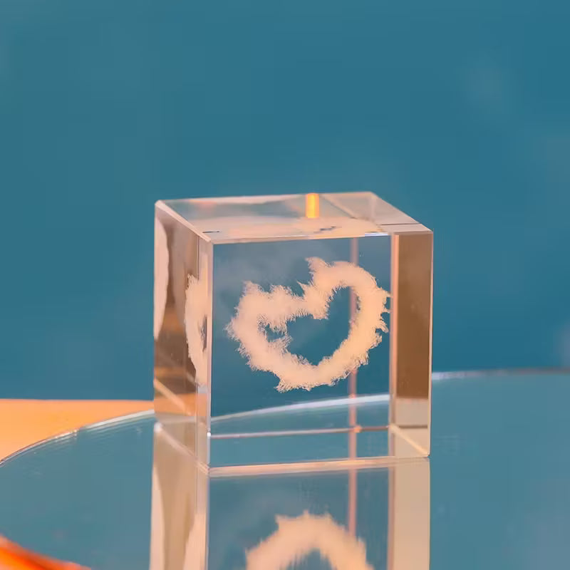 3D-Kristallwürfel-Dekoration – Leeres Herz & Liebeswolke | Lasergraviert | Romantisches Geschenk